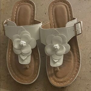 Elegant White Floral Women's Sandals